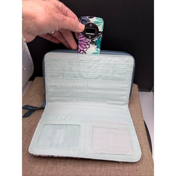NWT Vera Bradley RFID Wallet in Penelope’s Garden - Picture 4 of 10